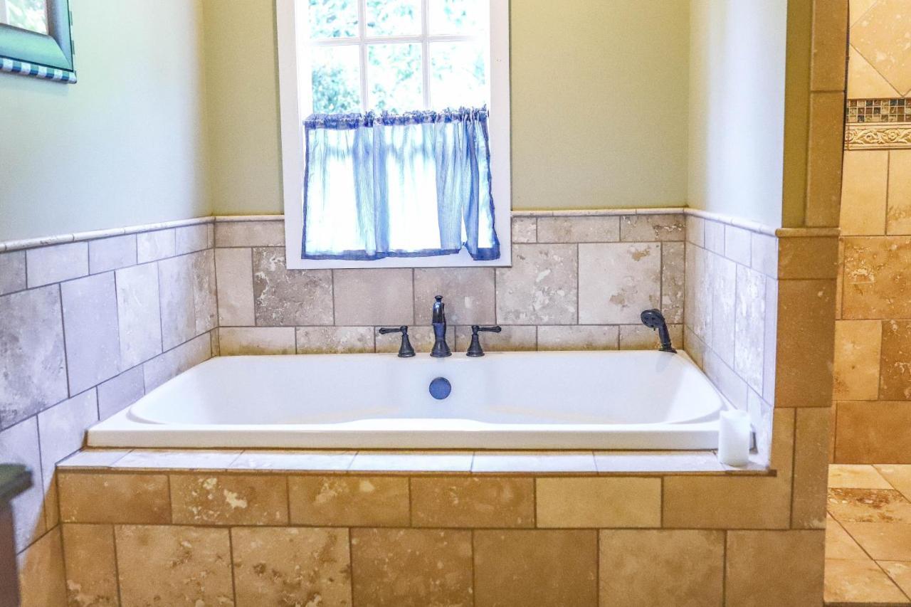 Early Inn At The Grove Rocky Mount Bagian luar foto