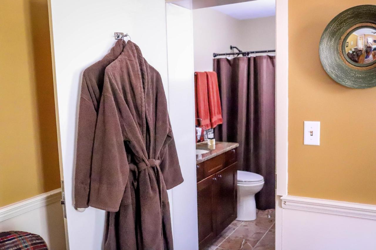 Early Inn At The Grove Rocky Mount Bagian luar foto